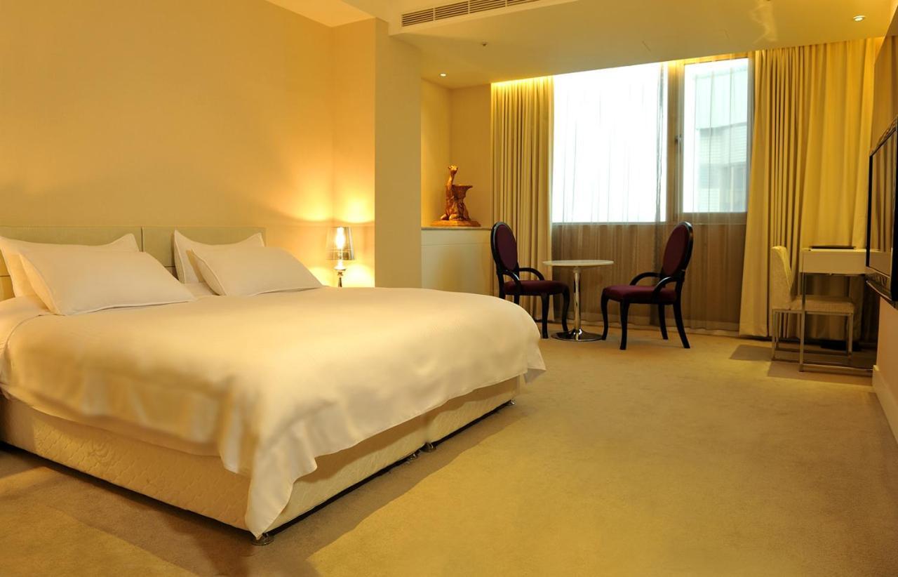 Asia Emperor Hotel Tainan Exterior photo