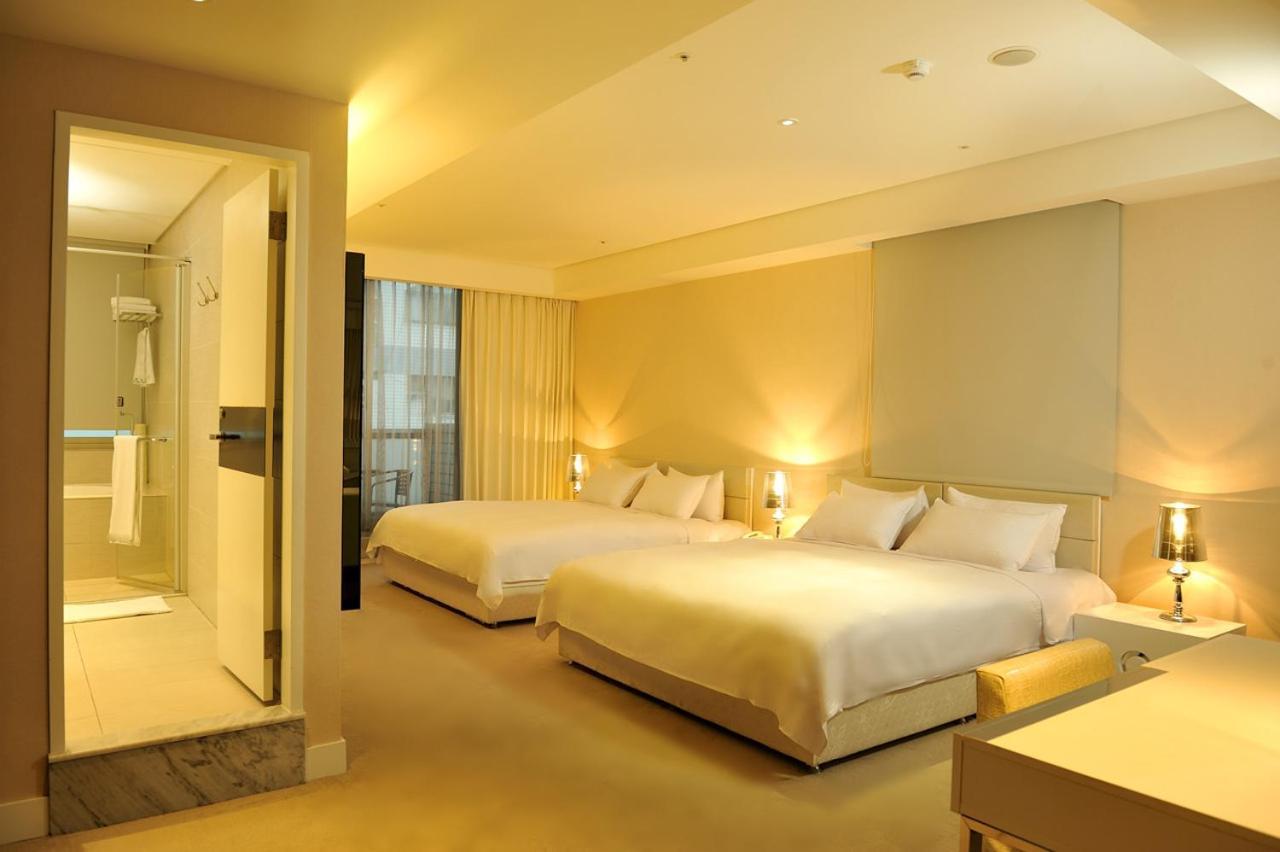 Asia Emperor Hotel Tainan Exterior photo